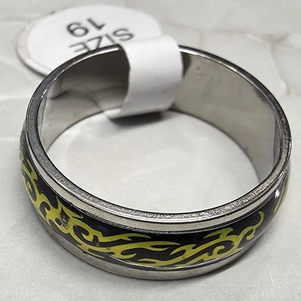 NEW Stainless Steel Tribal Flame Band Ring Size 8.5 Silver Tone Yellow Black